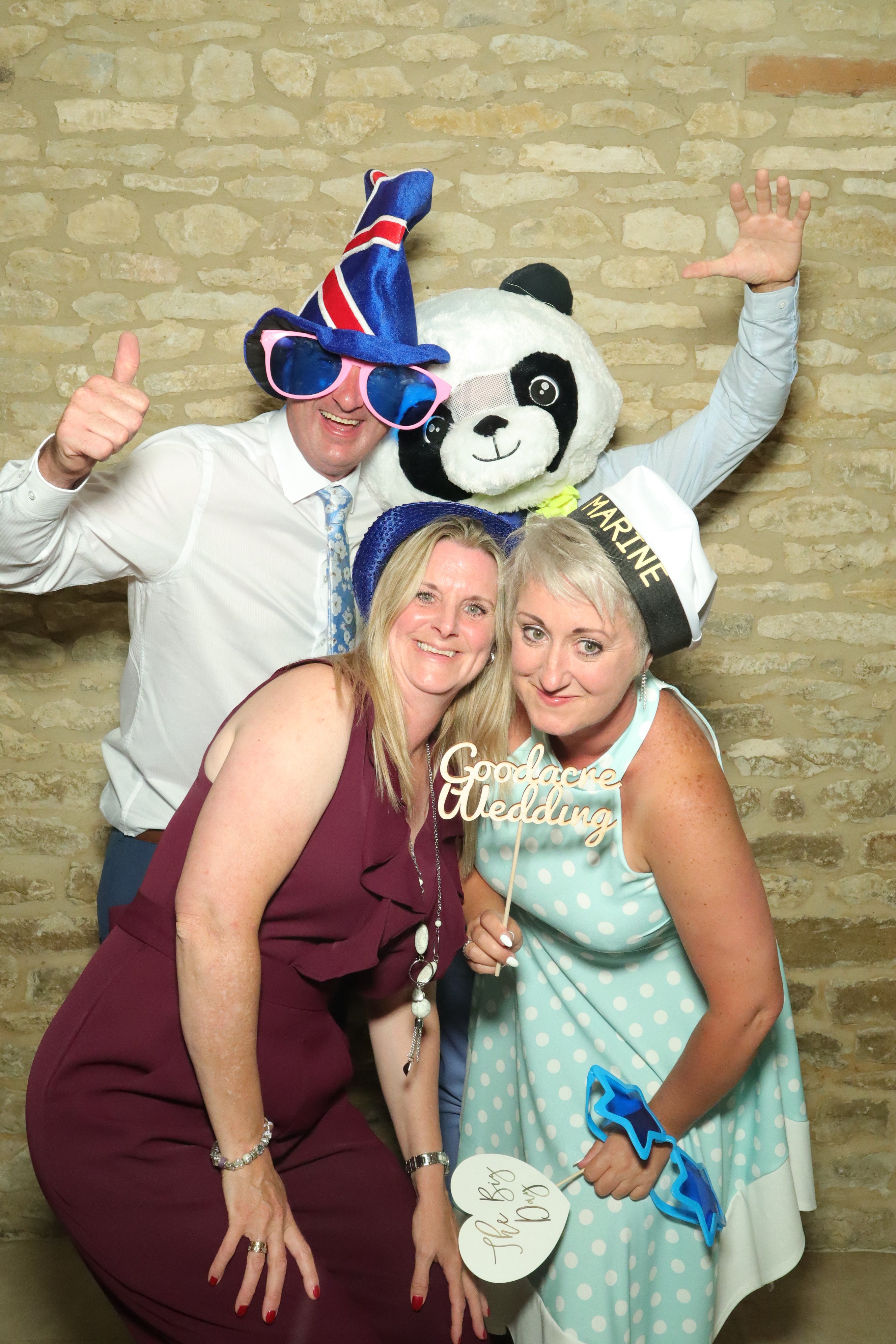 Natalie & Jack’s Wedding | View more photos from the event at gallery.myphotoboothexperience.co.uk/u/MyPhotoBoothExperienceLtd/Natalie-Jack’s-Wedding